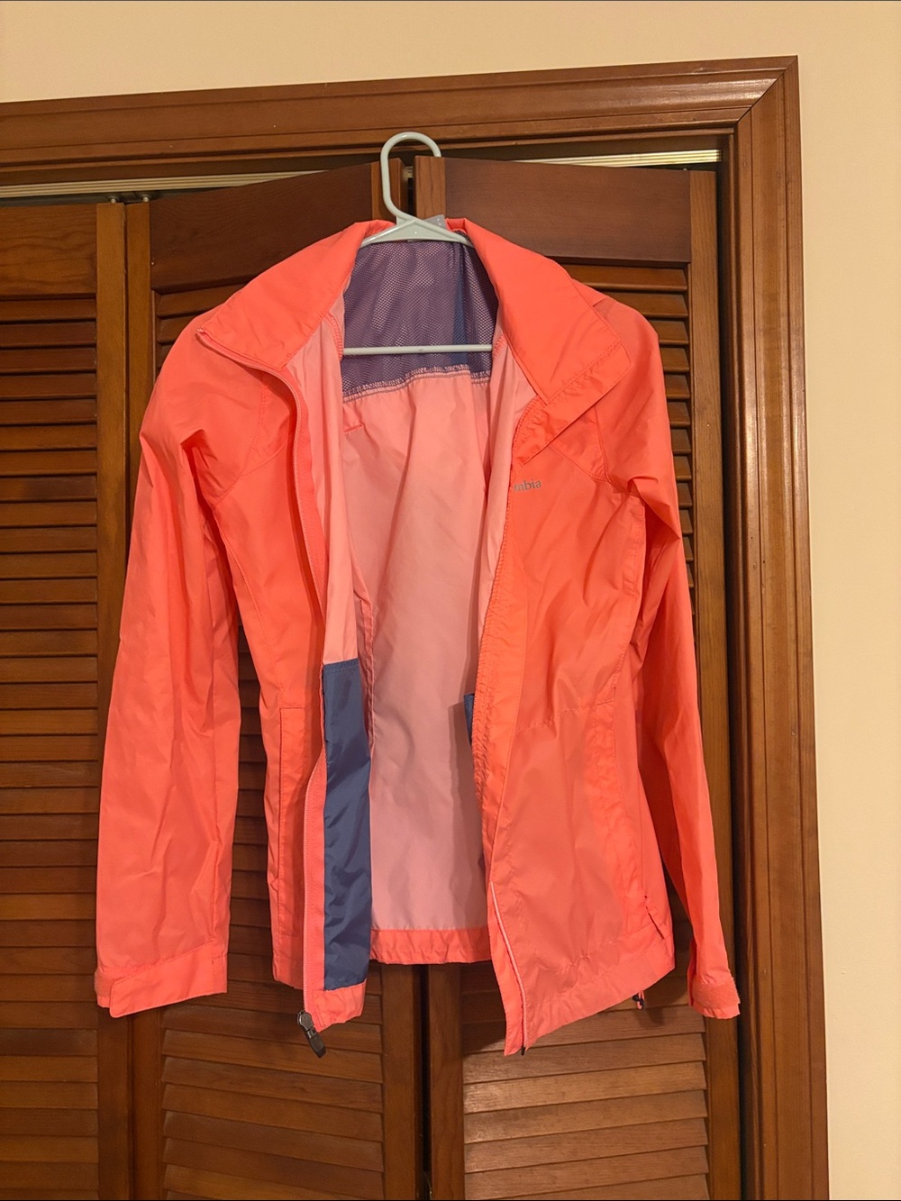 Columbia Women's Coral Pink Lightweight Utility Jacket